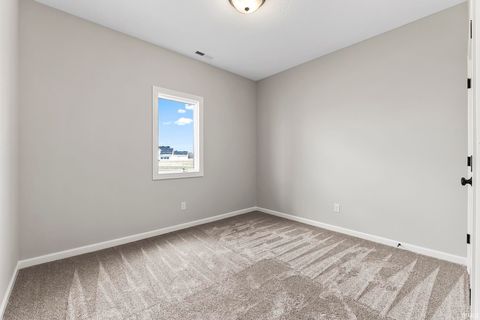 Tiny photo for 1384 Zenos Boulevard, Fort Wayne, IN 46818 (MLS # 202603330)