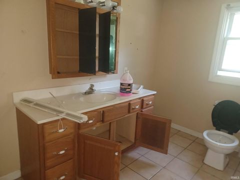 Tiny photo for 2716 S Villa Drive, Evansville, IN 47714 (MLS # 202617670)