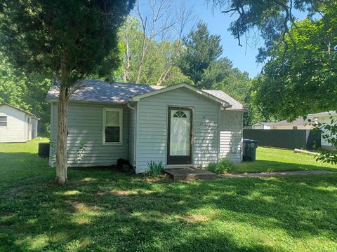 Photo of 2716 S Villa Drive, Evansville, IN 47714 (MLS # 202617670)