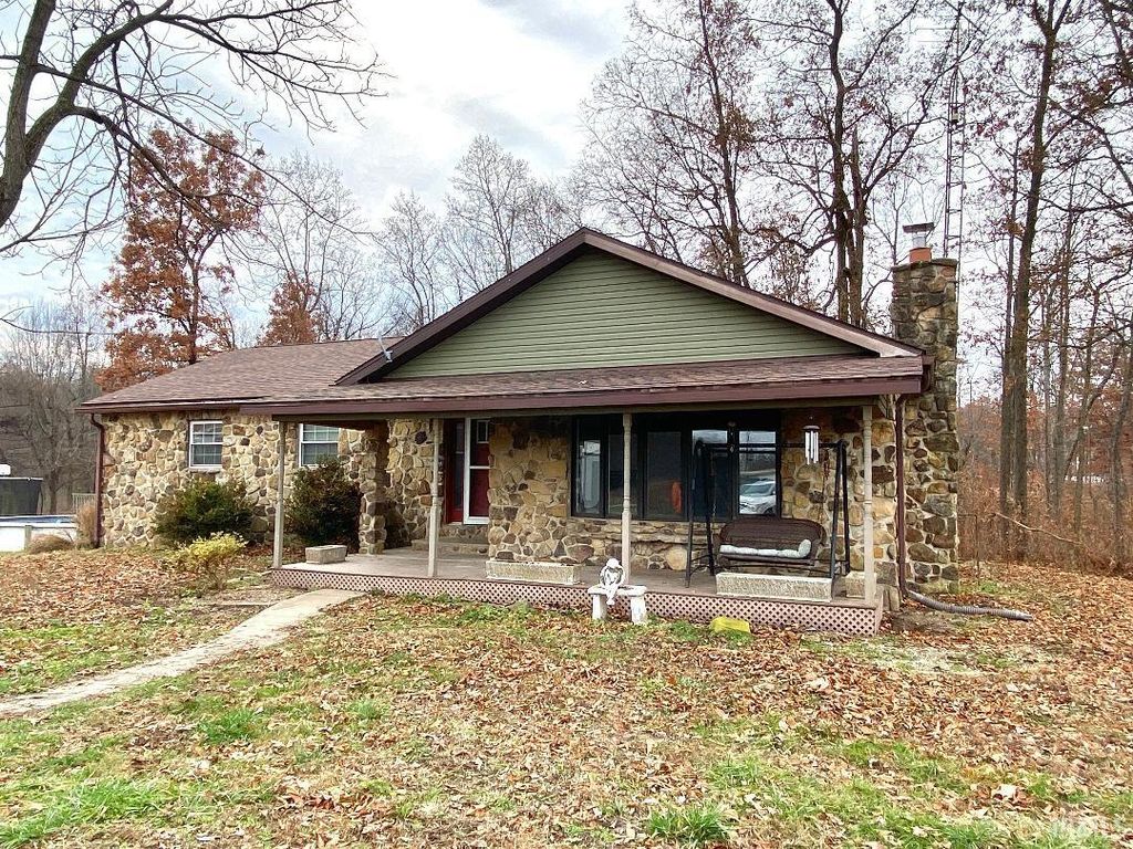 Photo of 1789 W 400 N Road, Worthington, IN 47471 (MLS # 202547752)