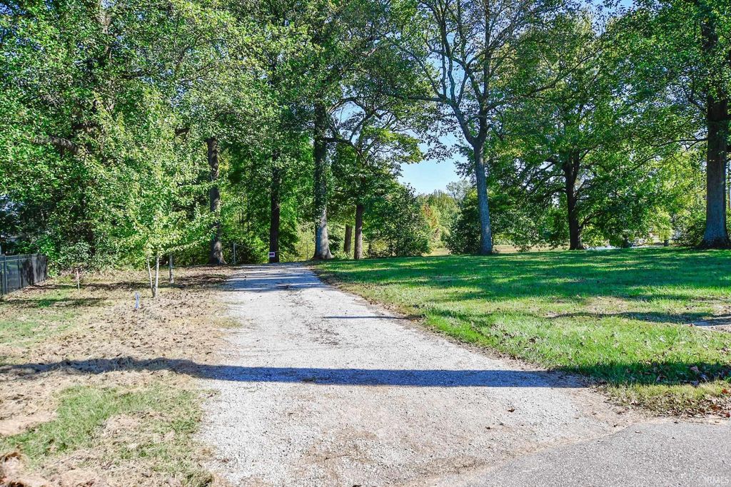 Photo of 1400 McDowell Road, Evansville, IN 47712 (MLS # 202541253)