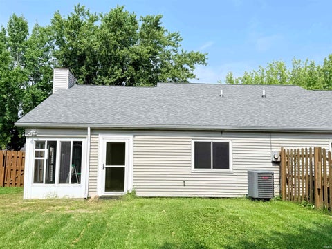 Tiny photo for 1527 W 31st Street, Marion, IN 46953 (MLS # 202637335)