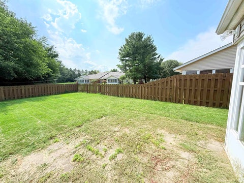 Tiny photo for 1527 W 31st Street, Marion, IN 46953 (MLS # 202637335)