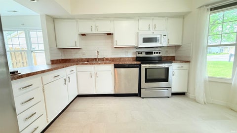 Tiny photo for 1527 W 31st Street, Marion, IN 46953 (MLS # 202637335)
