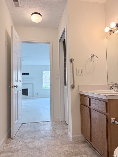 Tiny photo for 1527 W 31st Street, Marion, IN 46953 (MLS # 202637335)