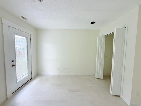 Tiny photo for 1527 W 31st Street, Marion, IN 46953 (MLS # 202637335)