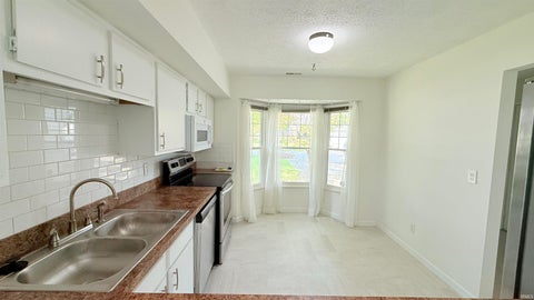 Tiny photo for 1527 W 31st Street, Marion, IN 46953 (MLS # 202637335)
