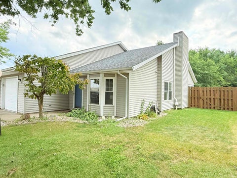 Tiny photo for 1527 W 31st Street, Marion, IN 46953 (MLS # 202637335)
