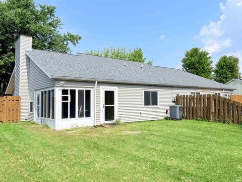 Tiny photo for 1527 W 31st Street, Marion, IN 46953 (MLS # 202637335)