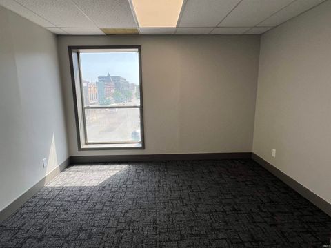 Tiny photo for 123 N Buckeye Street #Suite A & B, Kokomo, IN 46901 (MLS # 202613338)