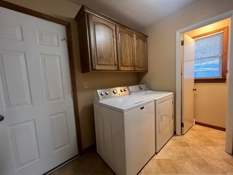 Tiny photo for 1 Golfview Drive, Logansport, IN 46947 (MLS # 202606282)