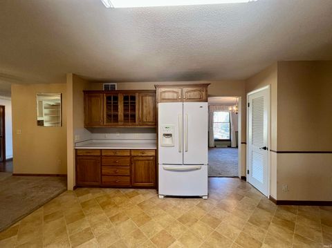 Tiny photo for 1 Golfview Drive, Logansport, IN 46947 (MLS # 202606282)