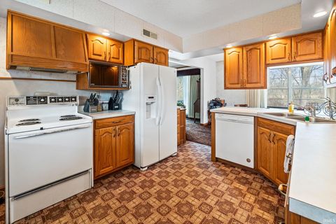 Tiny photo for 2900 High Street, Logansport, IN 46947 (MLS # 202604752)