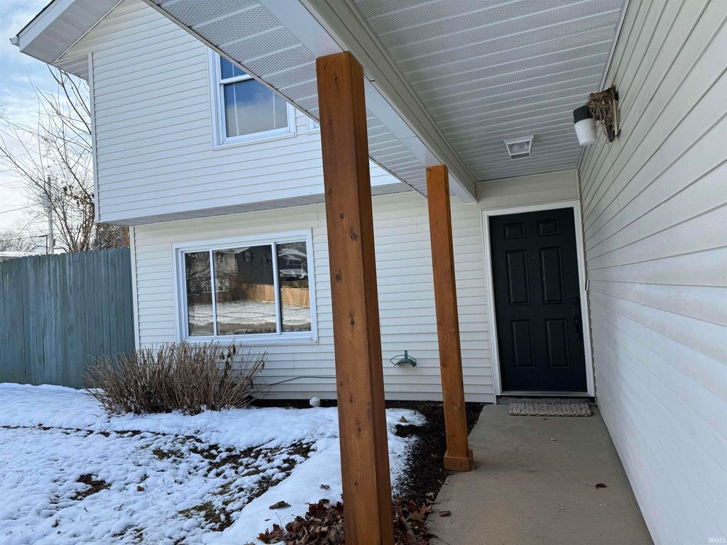 Photo of 802 E Allendale Drive, Bloomington, IN 47401 (MLS # 202548140)