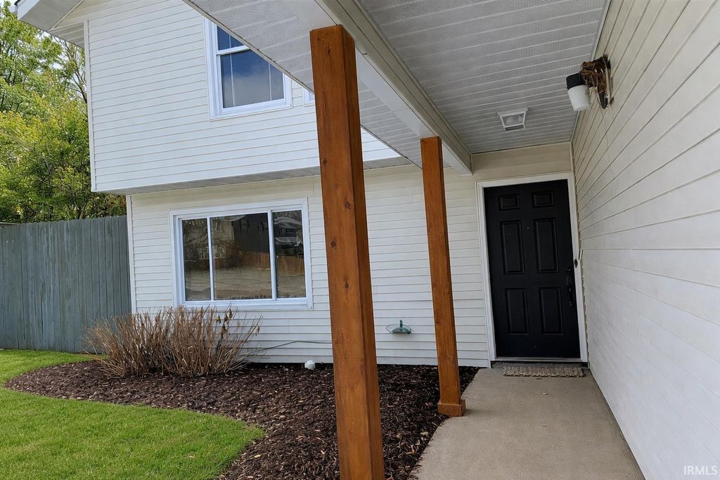 Photo of 802 E Allendale Drive, Bloomington, IN 47401 (MLS # 202548140)