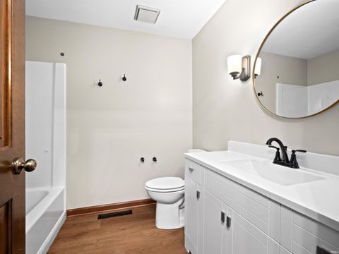 Tiny photo for 5134 W Arlington Park Boulevard, Fort Wayne, IN 46835 (MLS # 202543063)