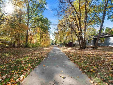 Tiny photo for 5134 W Arlington Park Boulevard, Fort Wayne, IN 46835 (MLS # 202543063)