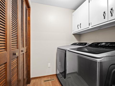 Tiny photo for 5134 W Arlington Park Boulevard, Fort Wayne, IN 46835 (MLS # 202543063)