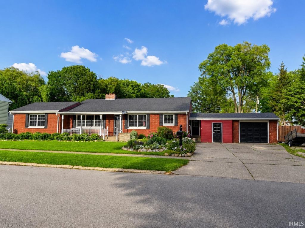 Photo of 222 S Shumaker Drive, Bremen, IN 46506 (MLS # 202621059)