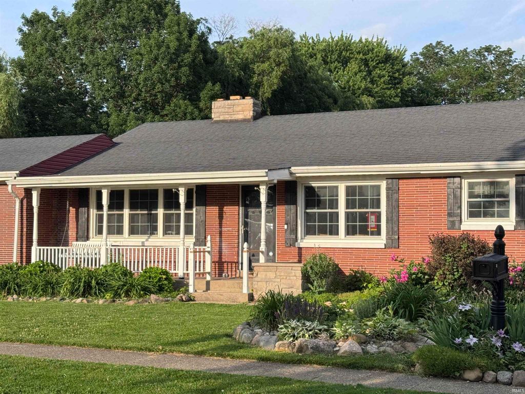 Photo of 222 S Shumaker Drive, Bremen, IN 46506 (MLS # 202621059)