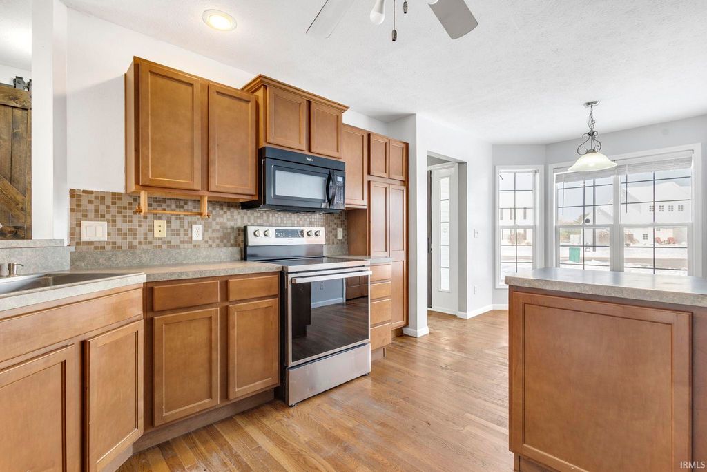 Photo of 3127 Brunswick Square Drive, Mishawaka, IN 46544 (MLS # 202547950)