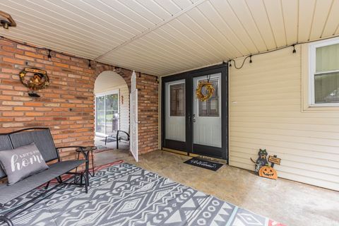 Tiny photo for 8904 W Lonebeech Drive, Muncie, IN 47304 (MLS # 202618449)