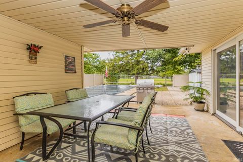 Tiny photo for 8904 W Lonebeech Drive, Muncie, IN 47304 (MLS # 202618449)