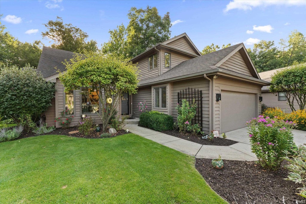 Photo of 3387 Bridgetown Road, Bristol, IN 46507 (MLS # 202634488)