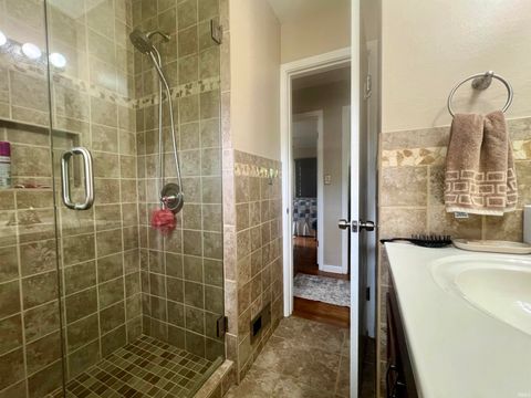 Tiny photo for 3225 Crescent Avenue, Logansport, IN 46947 (MLS # 202622565)