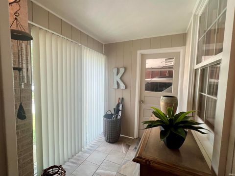 Tiny photo for 3225 Crescent Avenue, Logansport, IN 46947 (MLS # 202622565)