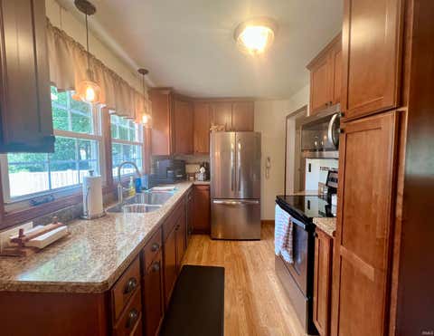 Tiny photo for 3225 Crescent Avenue, Logansport, IN 46947 (MLS # 202622565)