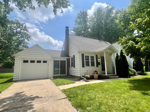 Tiny photo for 3225 Crescent Avenue, Logansport, IN 46947 (MLS # 202622565)