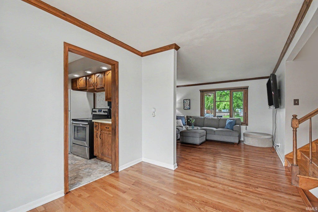 Photo of 1637 Gordon Drive, South Bend, IN 46635 (MLS # 202637397)