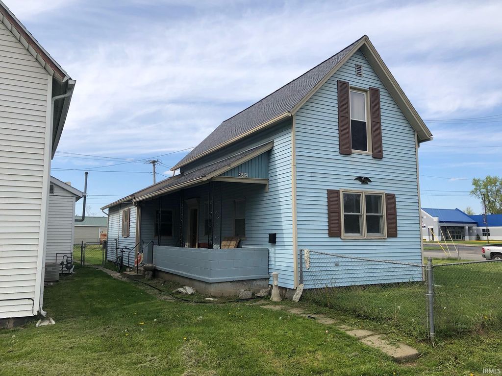 Photo for 332 E Canal Street, Peru, IN 46970 (MLS # 202313304)