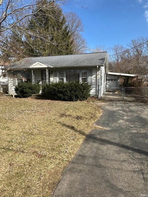 Photo of 1520 Birch Street, Michigan City, IN 46360 (MLS # 202608857)