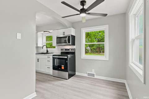 Tiny photo for 4015 Buell Drive, Fort Wayne, IN 46807 (MLS # 202630133)