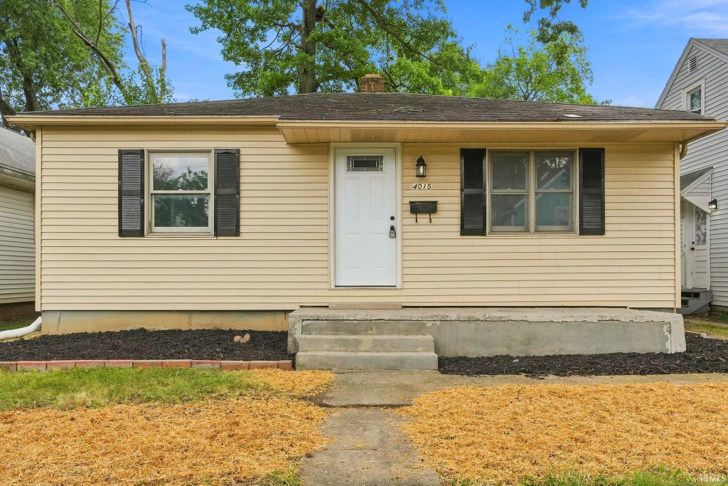 Photo of 4015 Buell Drive, Fort Wayne, IN 46807 (MLS # 202630133)