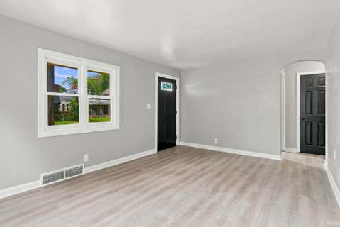 Tiny photo for 4015 Buell Drive, Fort Wayne, IN 46807 (MLS # 202630133)