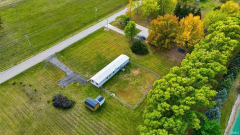Tiny photo for 10930 W Yoder Road, Roanoke, IN 46783 (MLS # 202543397)