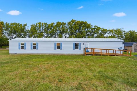 Tiny photo for 10930 W Yoder Road, Roanoke, IN 46783 (MLS # 202543397)