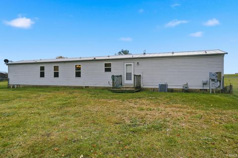 Tiny photo for 10930 W Yoder Road, Roanoke, IN 46783 (MLS # 202543397)