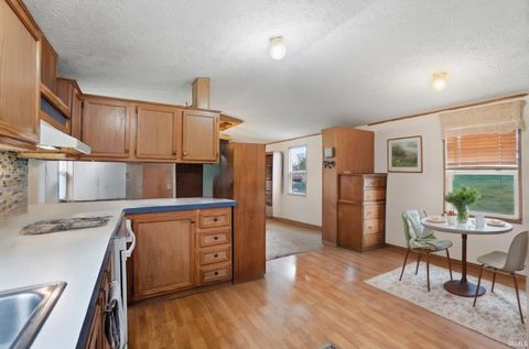 Tiny photo for 10930 W Yoder Road, Roanoke, IN 46783 (MLS # 202543397)