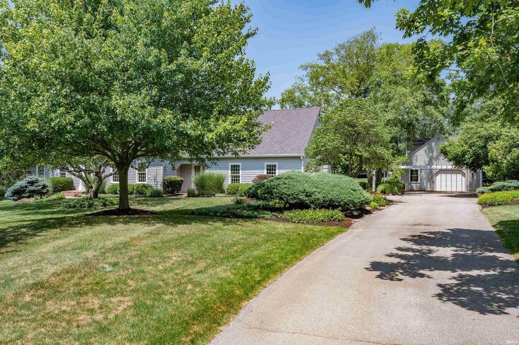 Photo of 5912 North Bridge Road, Fort Wayne, IN 46814 (MLS # 202604976)