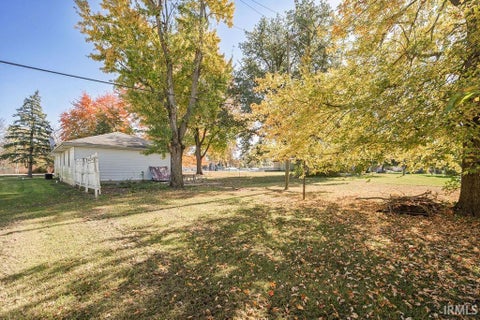 Tiny photo for 1439 E State Rd. 18 Road, Kokomo, IN 46901 (MLS # 202644368)