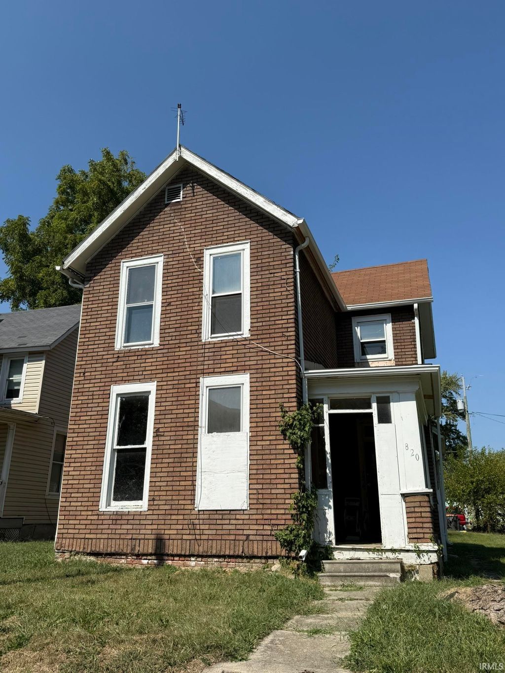 Photo of 820 Huestis Avenue, Fort Wayne, IN 46807 (MLS # 202540624)