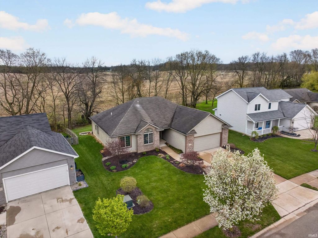 Photo of 221 Ballenshire Lane, Kendallville, IN 46755 (MLS # 202613589)