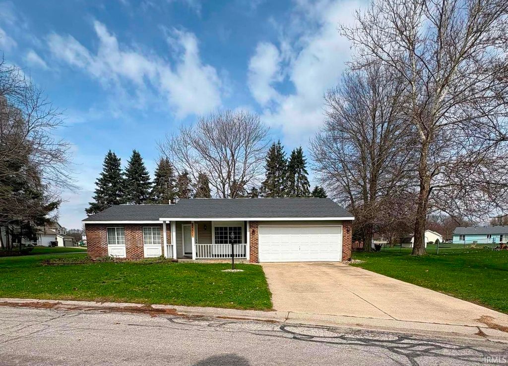 Photo of 10365 Sunset Lane, Osceola, IN 46561 (MLS # 202611427)