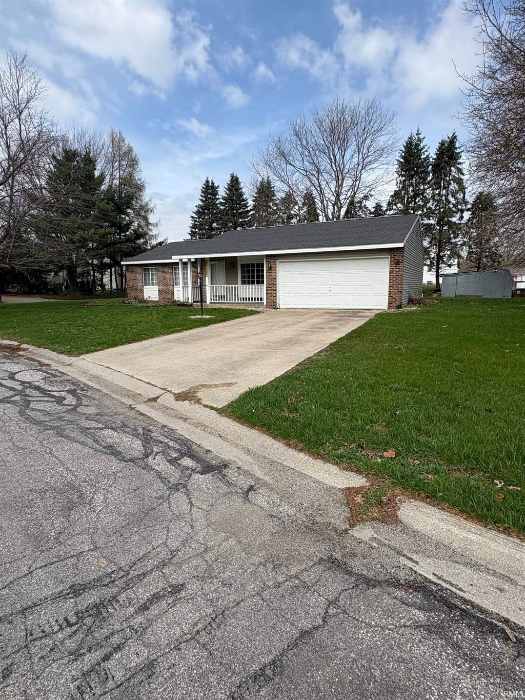 Photo of 10365 Sunset Lane, Osceola, IN 46561 (MLS # 202611427)