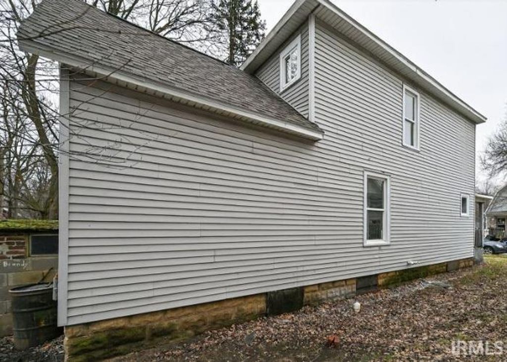 Photo of 925 Princeton Street, Elkhart, IN 46516 (MLS # 202608364)