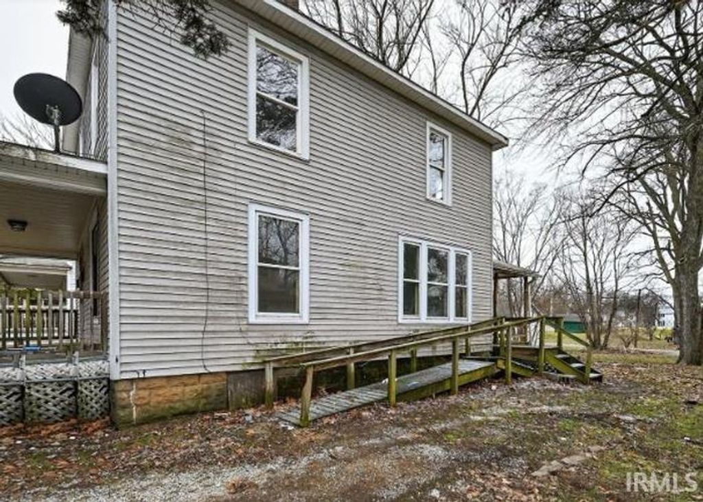 Photo of 925 Princeton Street, Elkhart, IN 46516 (MLS # 202608364)